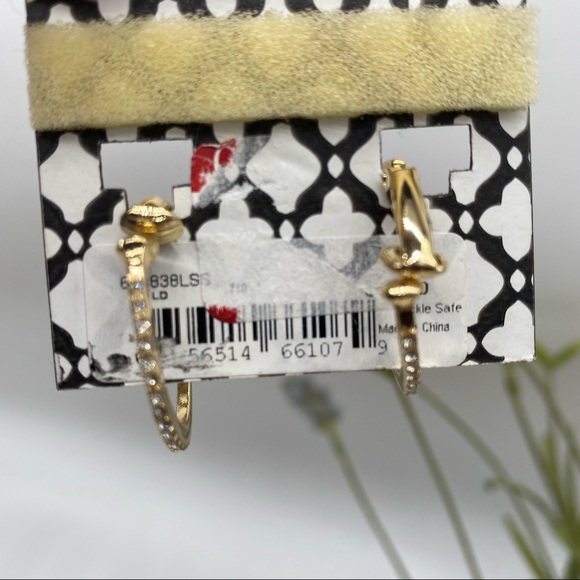 LAUNDRY By Shelli Segal Gold tone hoops Clip on earrings New - Picture 2 of 3